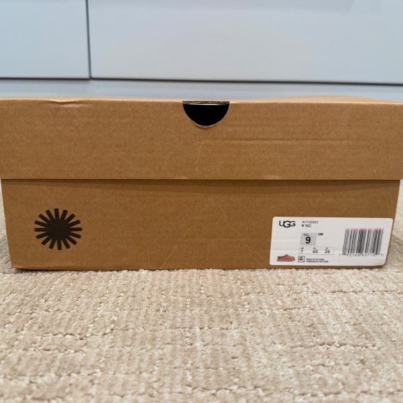 ***AUTHENTIC***  UGG Tazz II - Chestnut - Picture 10 of 10